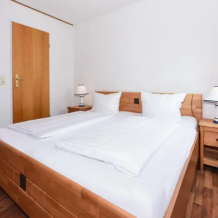 Grosse Im Dachgeschoss In *